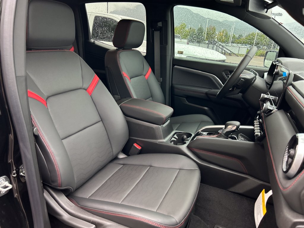 New 2026 Chevrolet Colorado Z71 w/ Midnight Edition AWD/4WD image 16