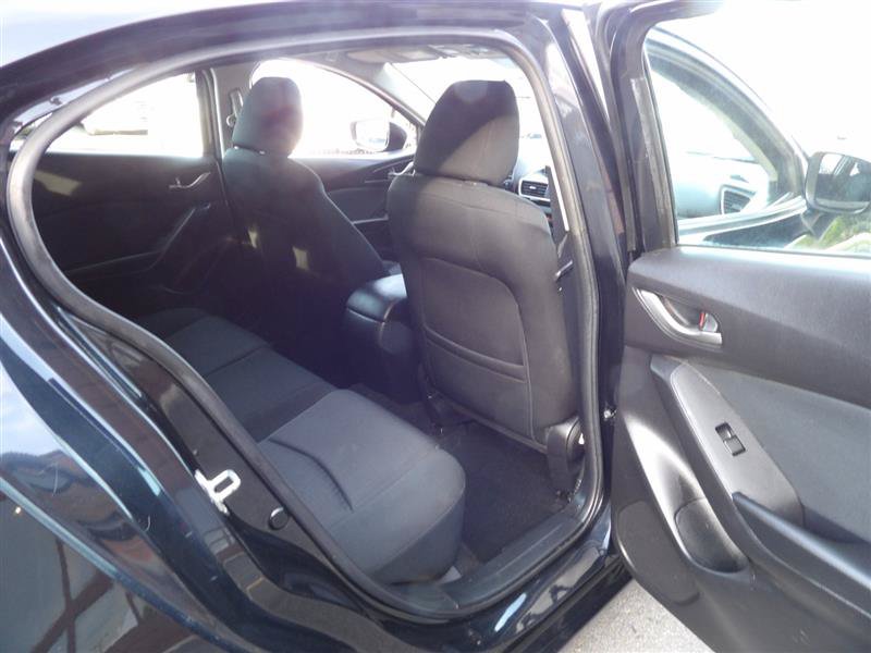Used 2015 MAZDA MAZDA3 i Sport FWD image 13