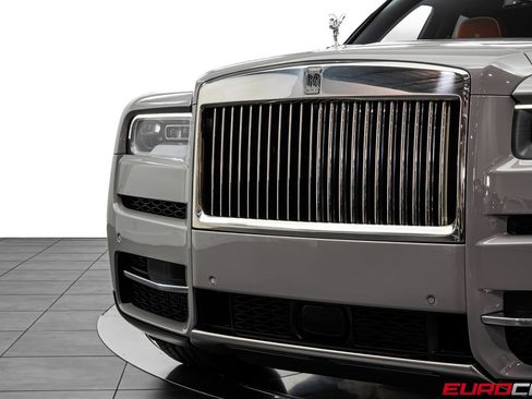 Used 2023 Rolls-Royce Cullinan AWD/4WD image 13