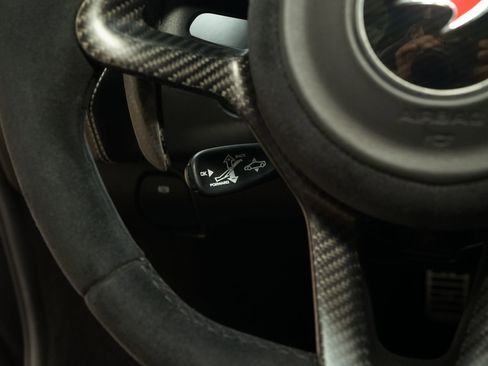 Used 2018 McLaren 570S image 25