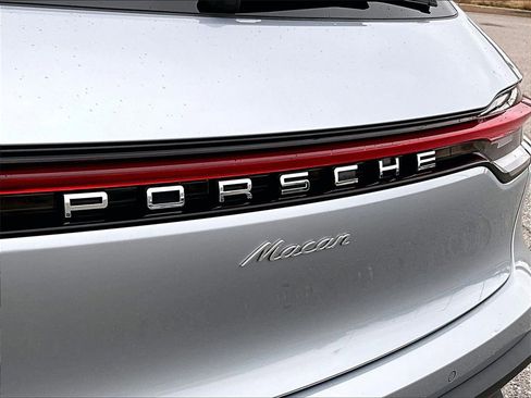 Used 2022 Porsche Macan image 22