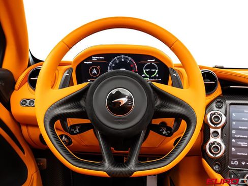 Used 2022 McLaren 765LT RWD image 33