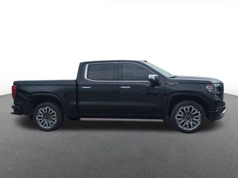 Used 2025 GMC Sierra 1500 Denali Ultimate AWD/4WD image 7