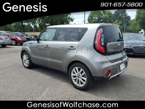 Used 2019 Kia Soul + FWD image 3