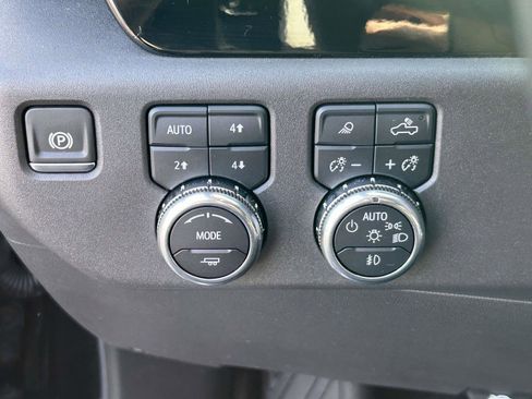 Used 2024 GMC Sierra 1500 Elevation w/ Elevation Premium Package image 20