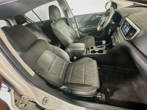 Used 2022 Kia Sportage LX FWD image 28