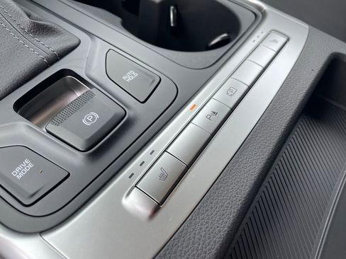 New 2026 Kia Carnival FWD image 19