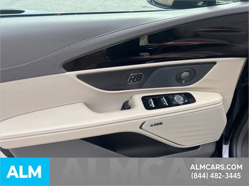 Used 2024 Lincoln Nautilus Premier w/ Equipment Group 102A image 13