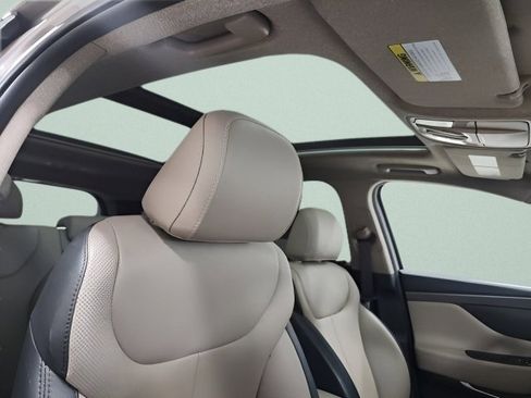 Used 2019 Hyundai Santa Fe Limited image 6