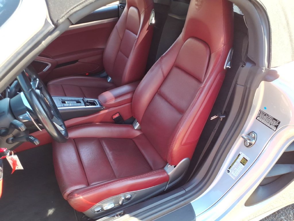 Used 2017 Porsche 718 Boxster RWD image 15