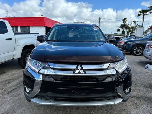 Used 2017 Mitsubishi Outlander GT AWD/4WD image 1