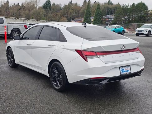 Used 2021 Hyundai Elantra SEL w/ Convenience Package image 7