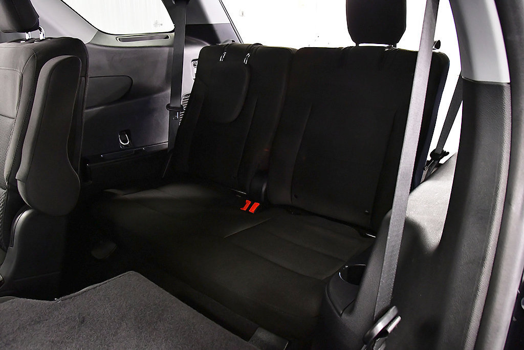 Used 2023 Ford Explorer XLT AWD/4WD image 29