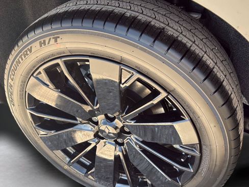 New 2026 Mitsubishi Outlander LE FWD image 13