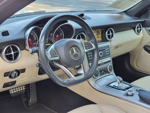 Used 2017 Mercedes-Benz SLC 300 image 31
