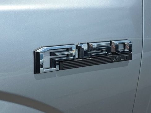 Used 2019 Ford F150 XLT w/ Equipment Group 301A Mid AWD/4WD image 11