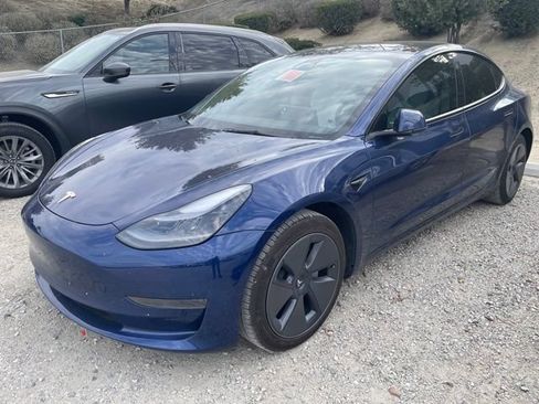 Used 2023 Tesla Model 3 Standard Range RWD image 4