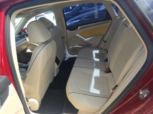 Used 2018 Volkswagen Passat 2.0T SE FWD image 4