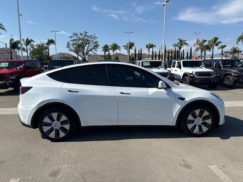Used 2021 Tesla Model Y Long Range AWD/4WD image 9