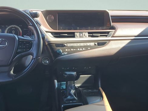 Used 2019 Lexus ES 350 w/ Premium Package image 28