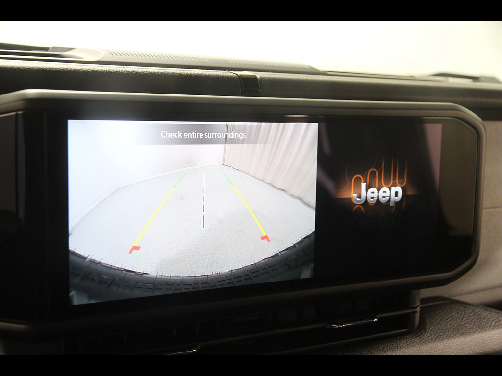 Used 2025 Jeep Wrangler Unlimited Sport AWD/4WD image 13