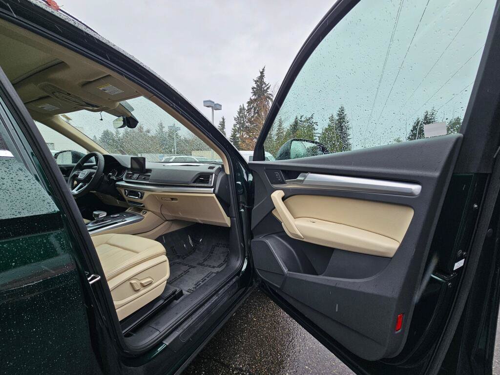Used 2019 Audi Q5 2.0T Premium w/ Convenience Package AWD/4WD image 11