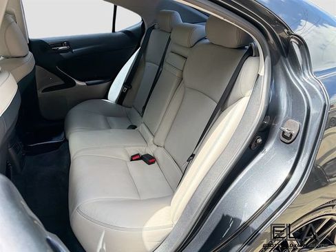 Used 2011 Lexus IS 350 w/ Premium Pkg Value Edition RWD image 26