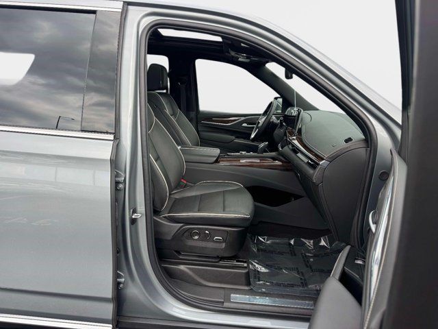 Certified 2024 Cadillac Escalade Premium Luxury AWD/4WD image 15