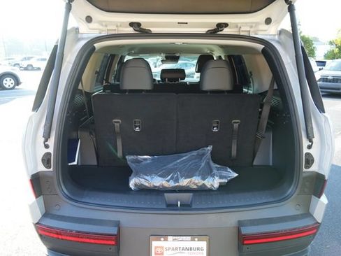 Used 2026 Hyundai Santa Fe SEL FWD image 10