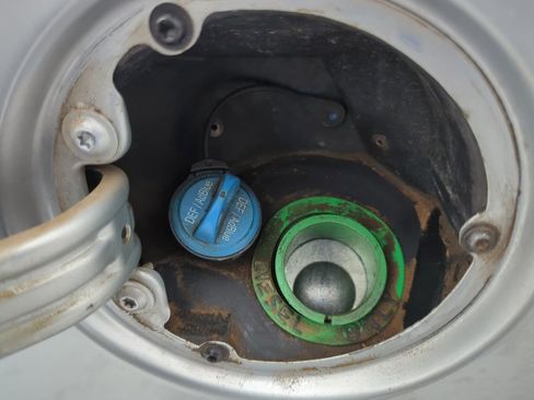 Used 2016 RAM 2500 Tradesman w/ Chrome Appearance Group image 9