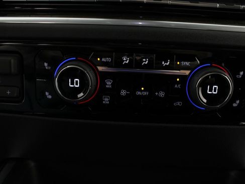New 2026 Chevrolet Silverado 2500 LT w/ All Star Edition AWD/4WD image 7