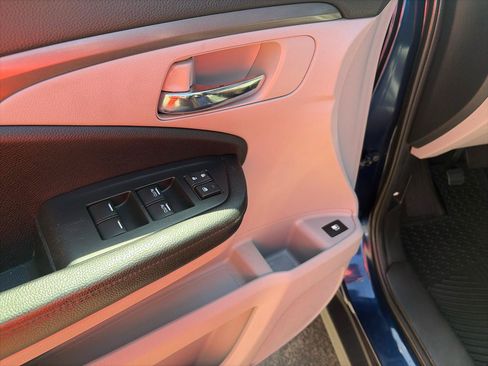 Used 2017 Honda Pilot EX image 10