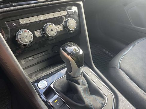 Certified 2024 Volkswagen Taos SE AWD/4WD image 30