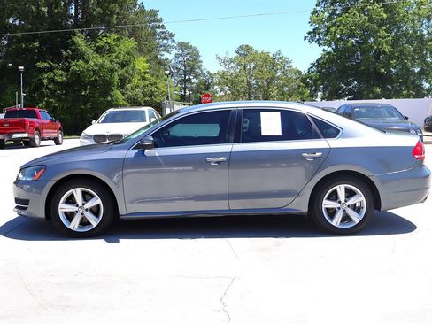 Used 2013 Volkswagen Passat TDI SE FWD image 4