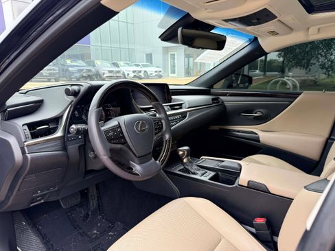 Used 2021 Lexus ES 350 w/ Premium Package FWD image 12