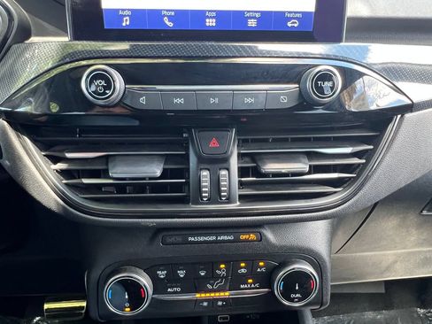 Certified 2024 Ford Escape ST-Line FWD image 30