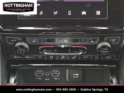 New 2025 Jeep Grand Cherokee Altitude image 10