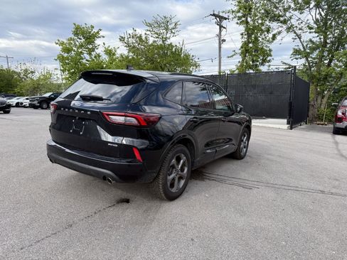Used 2023 Ford Escape ST-Line AWD/4WD image 3