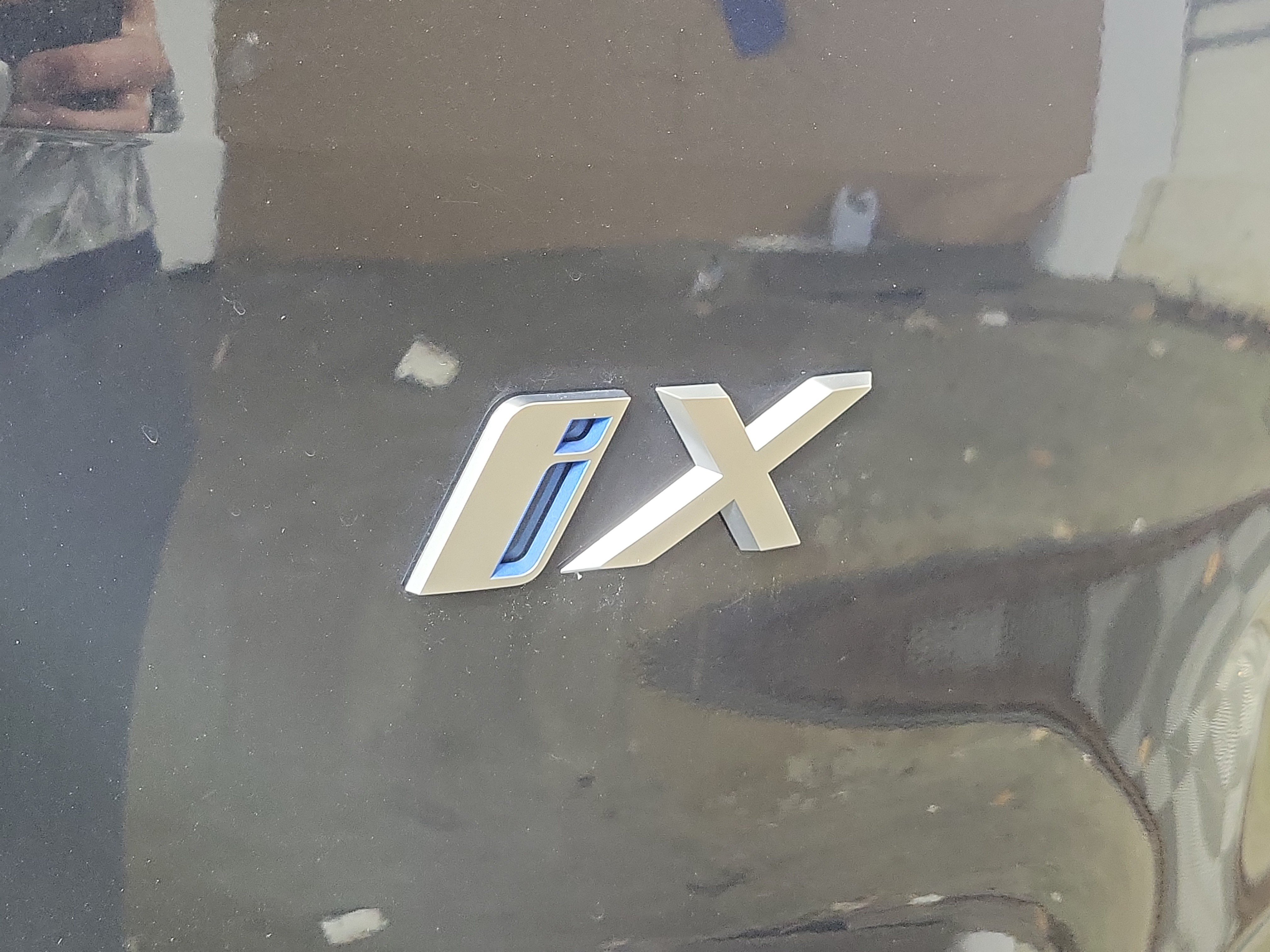 Used 2024 BMW iX xDrive50 w/ Sport Package AWD/4WD image 7