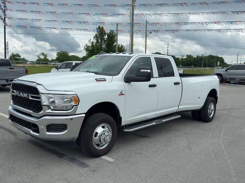 Used 2024 RAM 3500 Tradesman w/ Chrome Appearance Group AWD/4WD image 2
