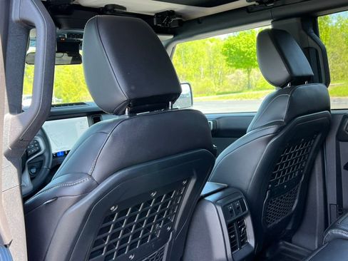 Used 2025 Ford Bronco Badlands w/ Sasquatch Package AWD/4WD image 31