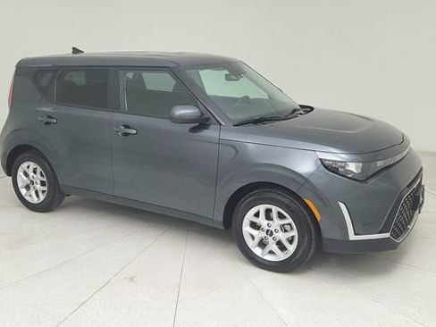 Used 2025 Kia Soul LX w/ LX Technology Package image 7