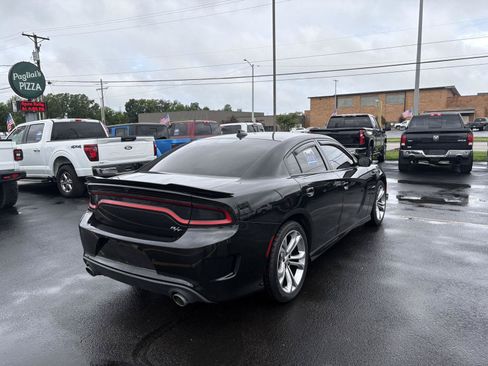 Used 2022 Dodge Charger R/T RWD image 18