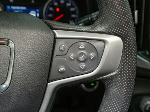 Used 2022 GMC Terrain SLE image 22