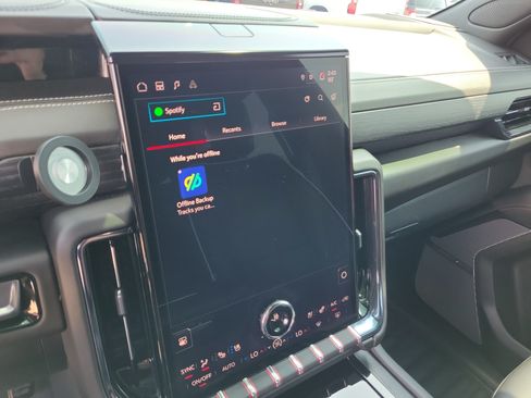 Used 2025 GMC Yukon XL AT4 Ultimate AWD/4WD image 28