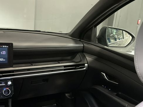 Used 2025 Hyundai Santa Cruz SEL AWD/4WD image 22