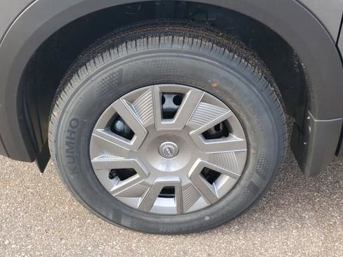 New 2026 Nissan Kicks S image 9