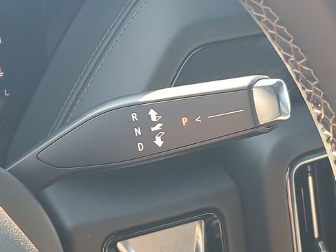 Used 2025 GMC Yukon AT4 w/ AT4 Premium Package image 18