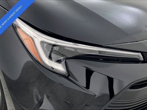 Used 2023 Toyota Corolla LE image 38