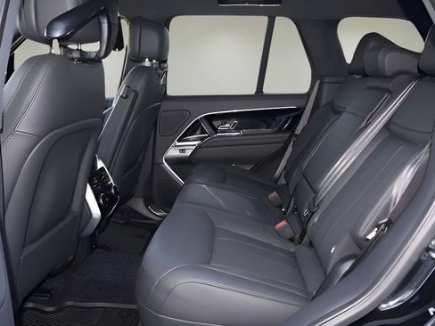New 2026 Land Rover Range Rover SE AWD/4WD image 12